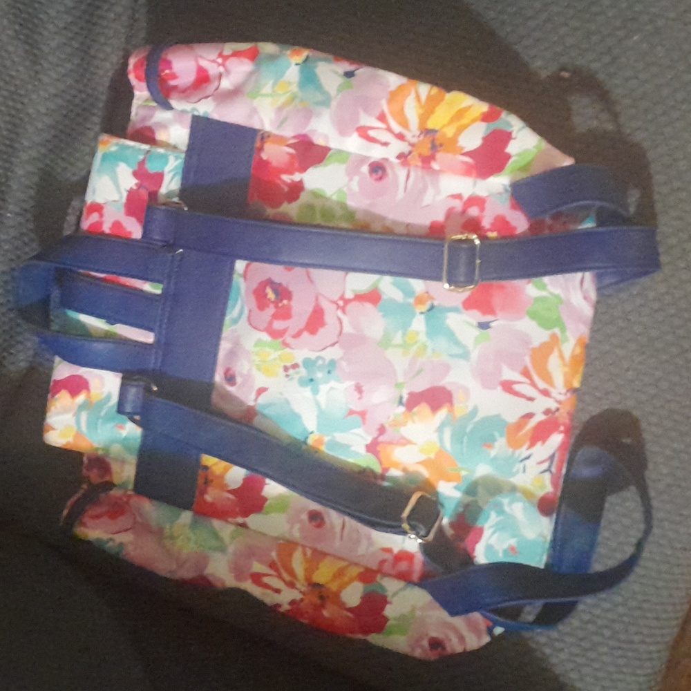 Backpack - Picture 2 of 4